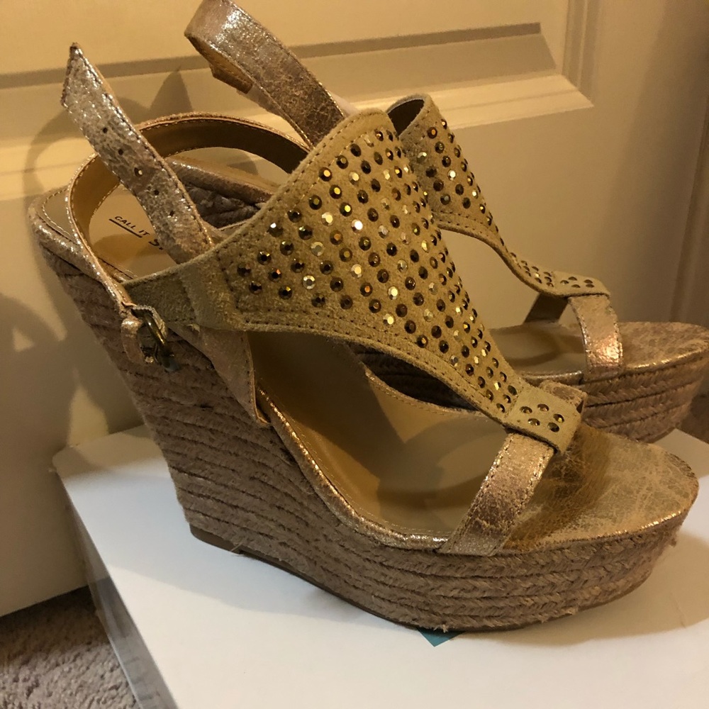 Wedges brand new